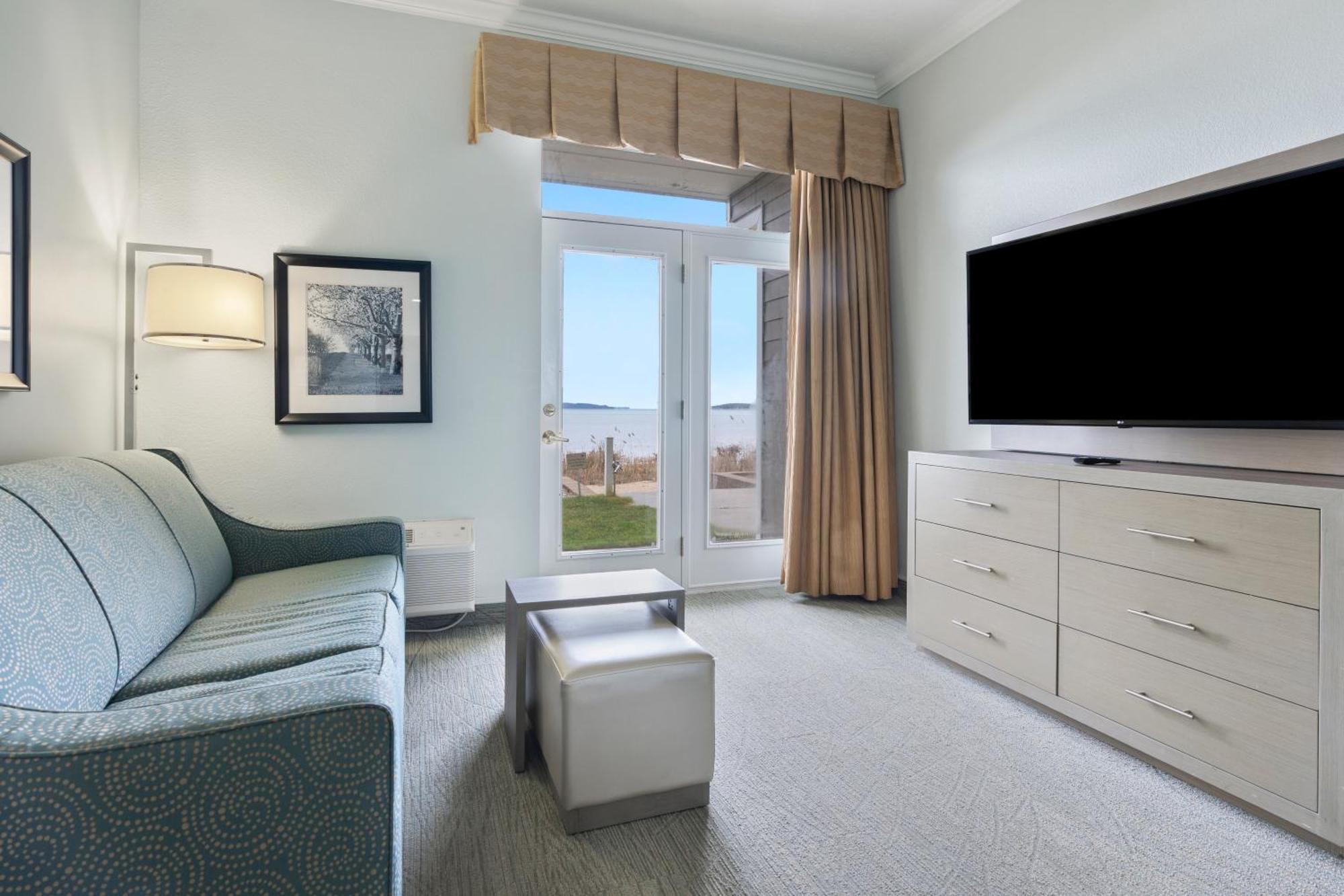 Cherry Tree Inn & Suites Traverse City Dış mekan fotoğraf