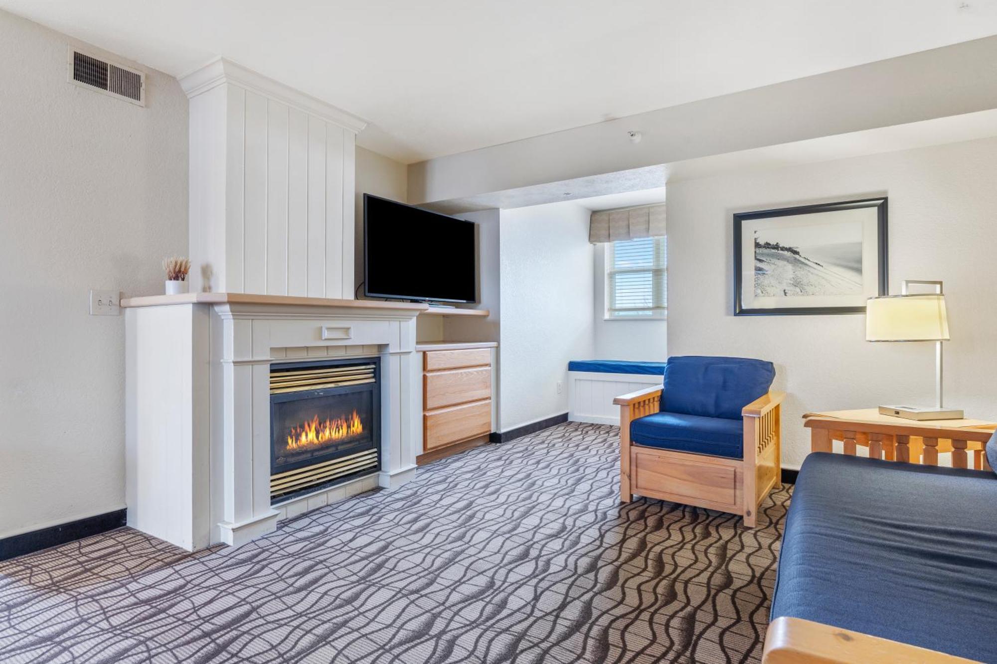 Cherry Tree Inn & Suites Traverse City Dış mekan fotoğraf