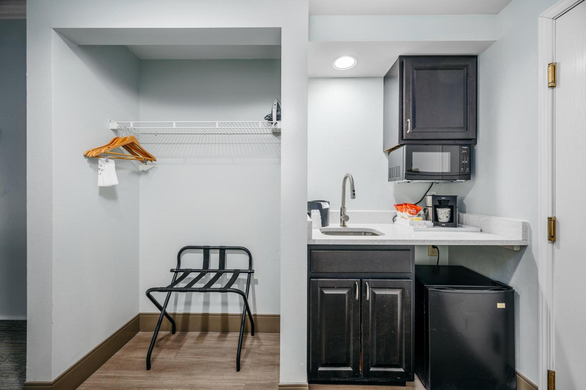 Cherry Tree Inn & Suites Traverse City Dış mekan fotoğraf